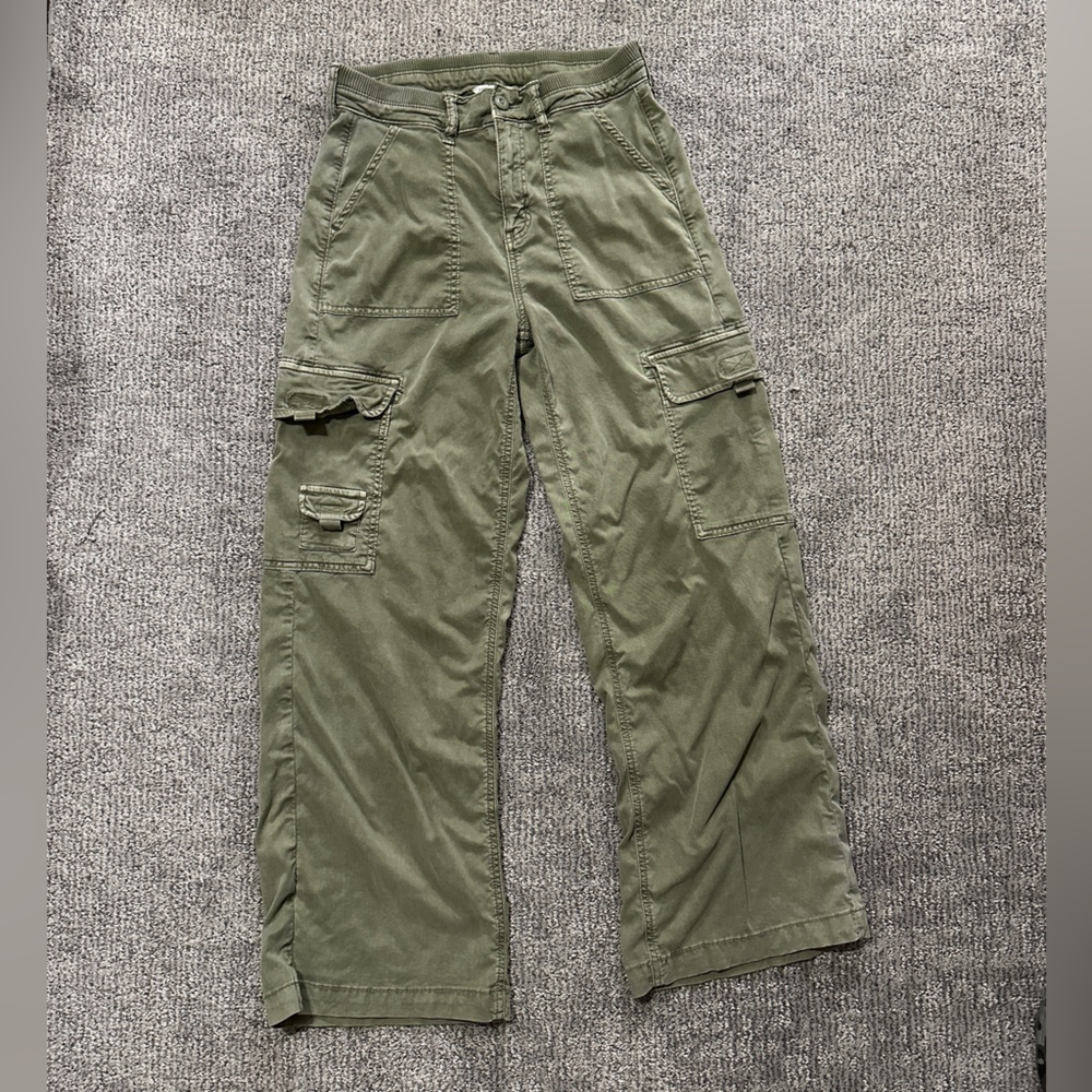 American Eagle Cargos